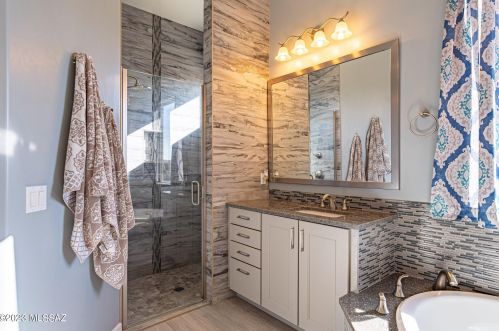 4358 Lambert Ln, Tucson AZ  85742-9084 exterior