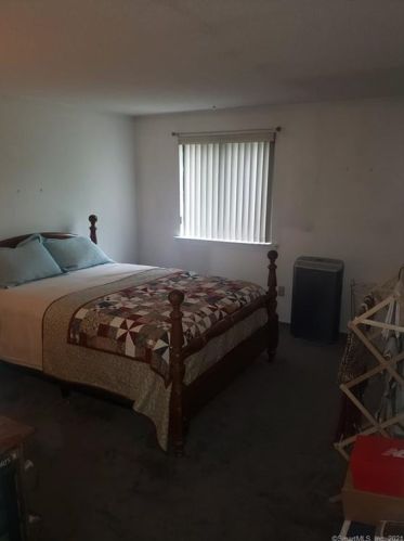 11 King Arthur Dr, Niantic CT  06357-1207 exterior