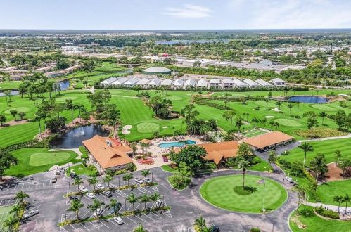 221 Palm Dr, Naples, FL 34112-4989