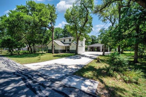 12713 Crystal Creek Dr, Creedmoor, TX 78610-2566