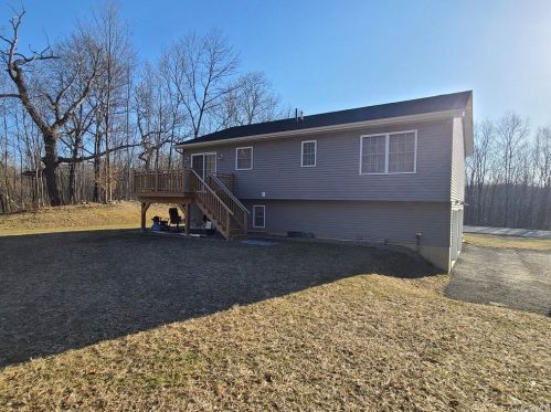 595 Mountain Rd, Port Jervis NY  12771-3165 exterior