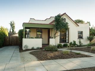 518 Rosewood Ct, Ontario CA  91762-1931 exterior