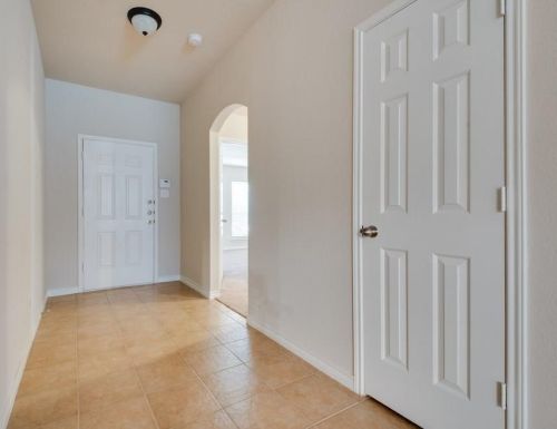 3132 Royal Crest Dr, Fort Worth TX  76140-8634 exterior