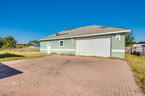 5314 4th St, Lehigh Acres, FL 33971-1512