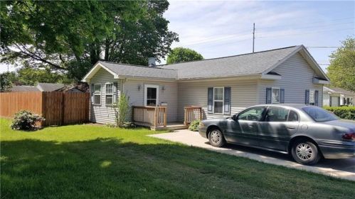 17 Hathaway St, Girard, PA 16417-1501