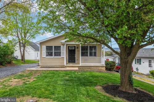 353 Banks Fort Rd, Strasburg VA  22657-2159 exterior