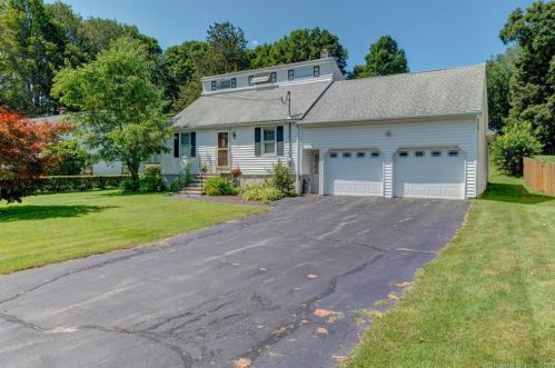 469 Chestnut Hill Ave, Waterbury, CT 06704-1688