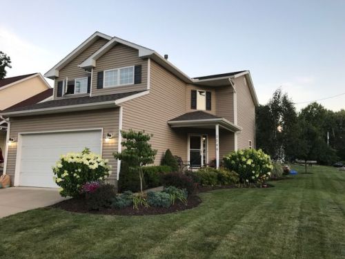 3544 Curtis St, Mogadore, OH 44260-1012