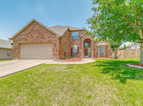 1613 Fairfax Dr, Midlothian, TX 76063-4000