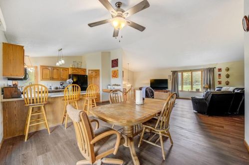 1406 138th Ave, New Johannesburg WI  54017-6821 exterior