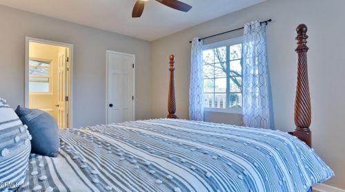 2902 El Caminito, Glendale CA 91214-2005 exterior