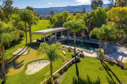 22140 Rolling Ridge Dr, Santa Clarita CA  91350-3308 exterior