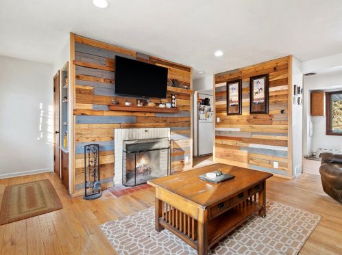 6224 Swift Ave, Cudahy, WI 53110-3208
