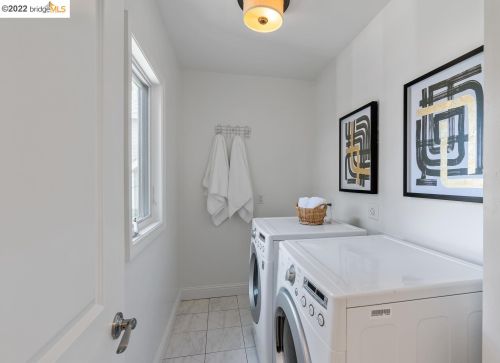 5904 Canning St, Oakland CA 94609-1306 exterior