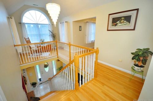 67 Steeplechase Dr, Manchester CT  06040-7066 exterior