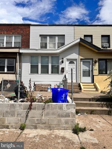 6156 Lindbergh Blvd, Philadelphia, PA 19142-3414