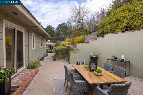 9 Southwood Dr, Orinda CA  94563-3010 exterior