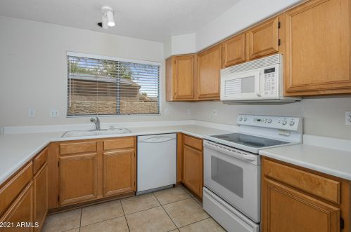 18801 8th Pl, Phoenix AZ 85042-4304 exterior