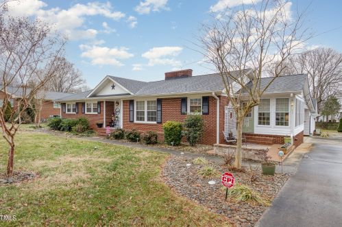 238 Collinwood Dr, Burlington, NC 27217-9705