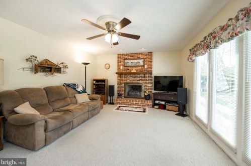 1246 Jarvis Ln, Lansdale PA 19446-6515 exterior