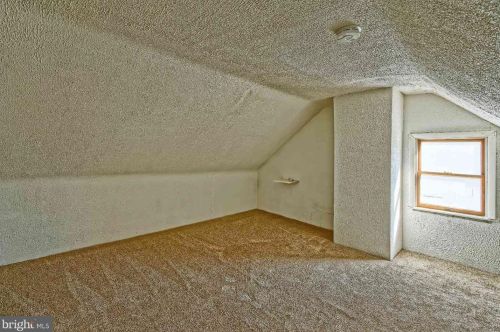 25 Green St, Pilesgrove NJ 08098-1136 exterior