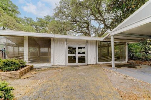 907 Morton St, Richmond TX 77469-3076 exterior