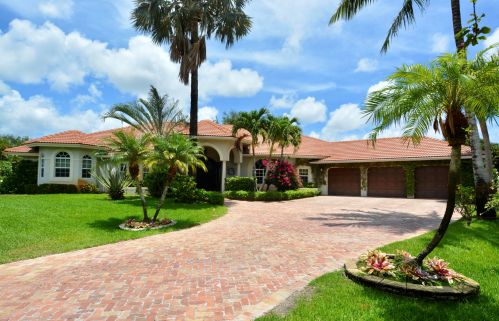 15082 Tall Oak Ave, Delray Beach, FL 33446-9510