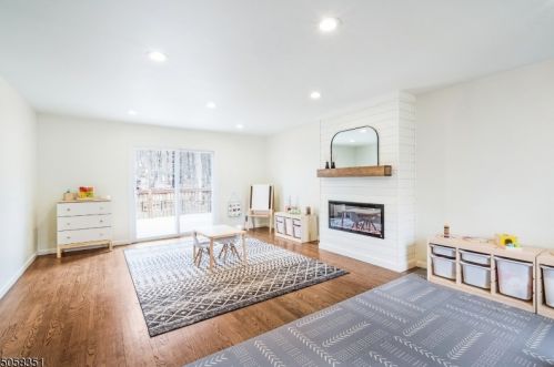 10 Spring Hill Ct, Dover NJ  07869-4305 exterior