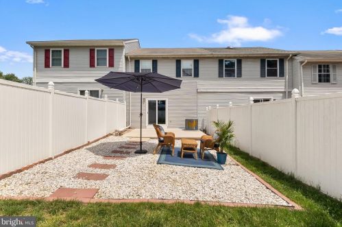 3 Ingrid Ct, Wilmington DE  19808-4062 exterior