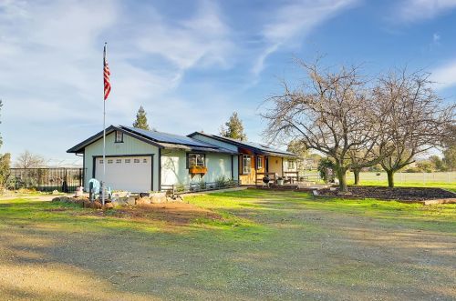3679 Hollis Ln, Wheatland, CA 95692-9746
