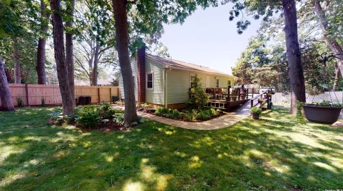 21 Garden St, South Setauket NY  11720-3818 exterior