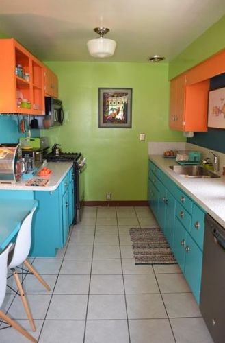 1609 Taylor Ave, New Kensington PA  15068-4134 exterior