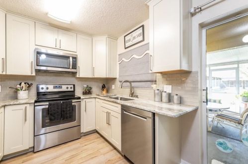 10817 Brickside Ct, Riverview, FL 33579-4056