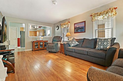 7334 28th Ave, Kenosha, WI 53143-5224