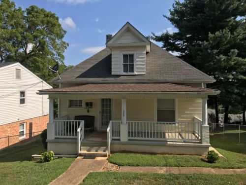 520 Jefferson Ave, Vinton, VA 24179-2614