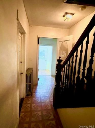 18 Monroe St, Mount Vernon NY  10550-3674 exterior