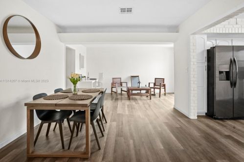 48 7 St, Dania Beach FL  33004-2306 exterior