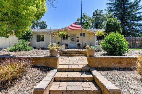 8366 Central Ave, Citrus Heights, CA 95662-3223