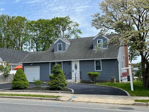 1810 Prospect Ave, Hempstead, NY 11554-3051