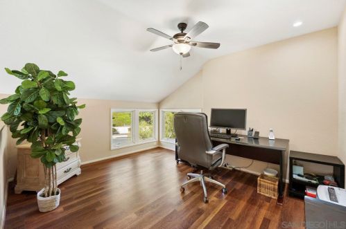 4712 Bryce Cir, Carlsbad CA  92008-4289 exterior