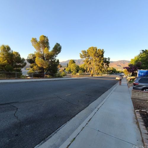 28535 Winterdale Dr, Santa Clarita CA  91387-3136 exterior