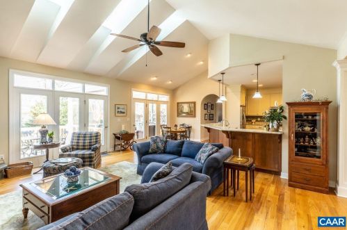 10 Mulligan Dr, Bybee VA  22963-2560 exterior