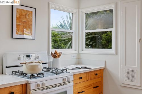 4817 Brookdale Ave, Oakland CA  94619-2510 exterior