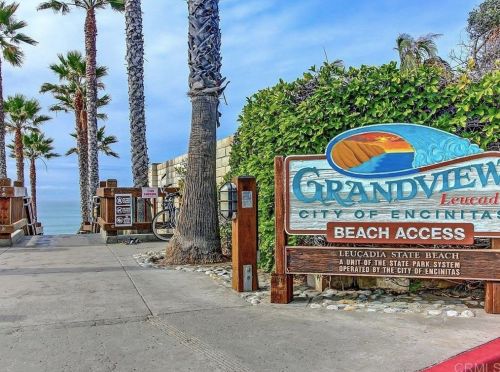 1624 Coast Highway 101, Encinitas CA  92024-1043 exterior