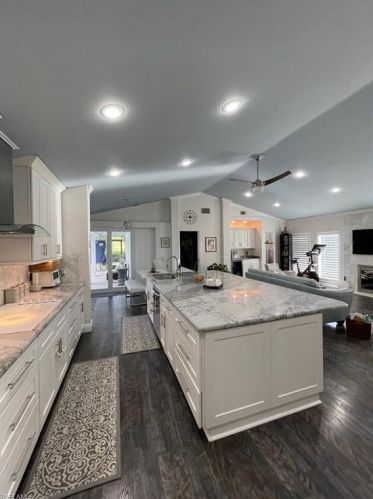 660 Cypress Way, Naples, FL 34110-1112