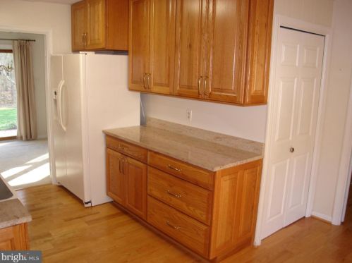 3219 Manitoba Dr, Woodbridge VA  22192-1117 exterior