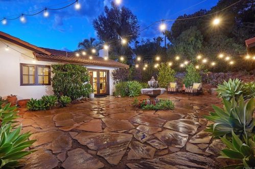 3182 Lone Jack Rd, Encinitas, CA 92024-7009