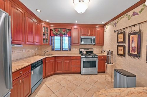 473 Avenue, Bayonne NJ  07002-4835 exterior