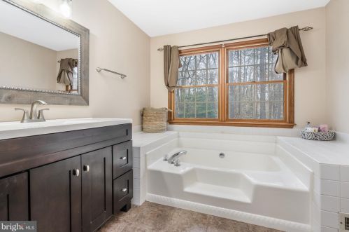 14 Woods Rd, Plumsted Township NJ  08533-2740 exterior