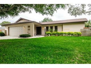 10239 Bay Hills Dr, Largo, FL 33774-5036